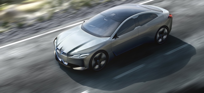 600 Kilometern Reichweite BMW will Tesla mit Elektroauto i-Vision Dynamics Paroli bieten