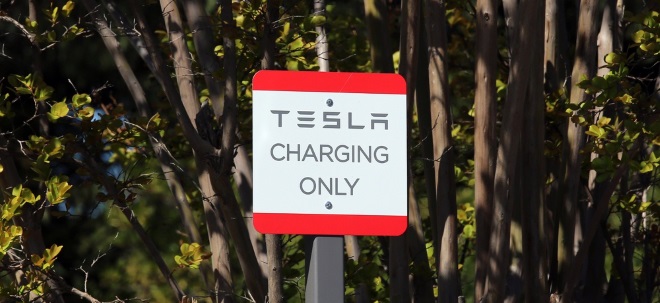 Ladesäulen für Model 3 Tesla will mit kleineren 'Supercharger'-Stationen in die Städte
