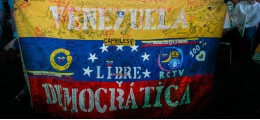 Trotz riesiger Ölreserven: Riesen-Staatspleite droht: Venezuela vor kritischen Wochen