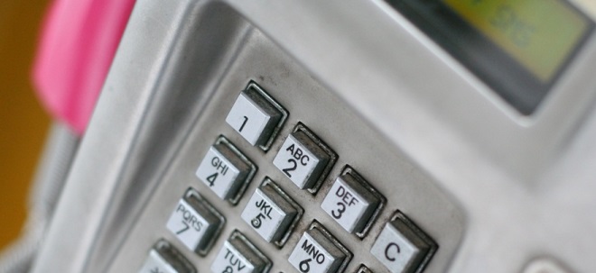 Prognosen angehoben Deutsche Telekom-Aktie im Plus: Erwartungen zum Jahresauftakt übertroffen