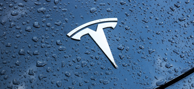 Absatzrückgang Tesla-Aktie höher: Werksleiter bleibt zuversichtlich - Musk mit Petition "gegen aktivistische Richter"