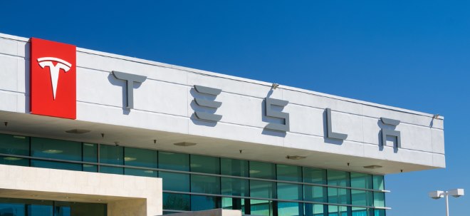 Absatzrückgänge Ford, GM, Tesla & Co.: Schwache Verkäufe stürzen Autoindustrie laut Studie in Krisenmodus - Auch deutsche Autobauer betroffen