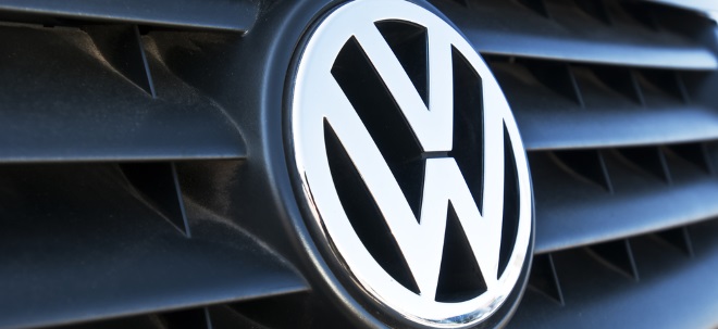 Schwacher Sektor Aktien von BMW, VW & Co. im Fokus: Autosektor taumelt - Hoffnung ruht jetzt auf Chipherstellern